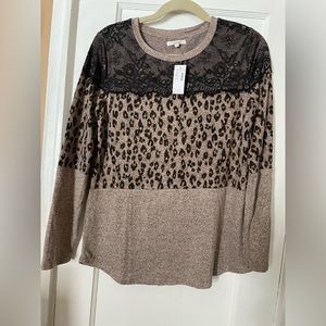 Maurices long sleeve top size medium